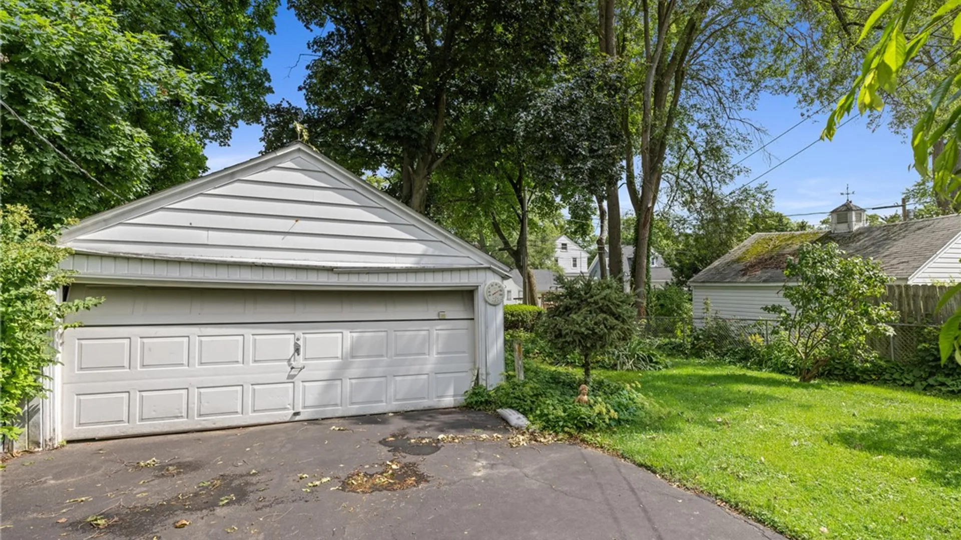Property at 42 Sunset Drive, Brighton, NY 14618 28