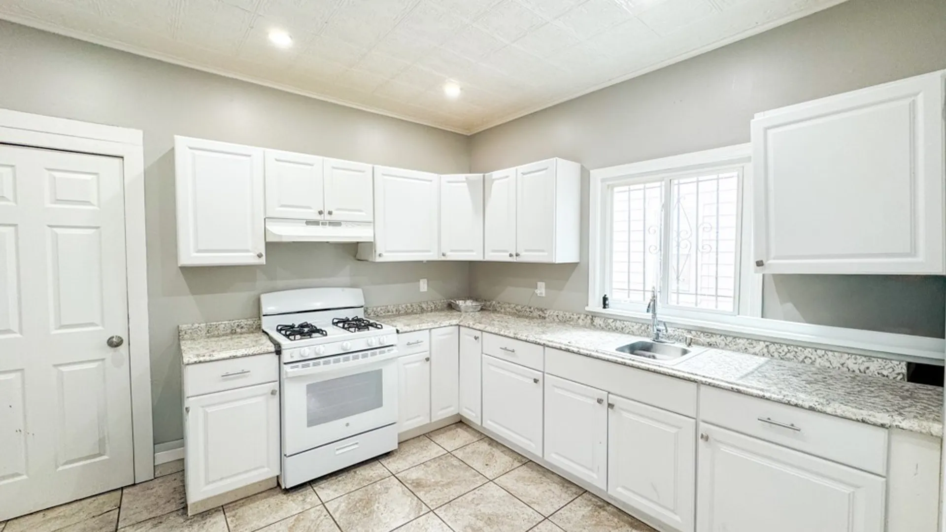 Property at 644 Avenue D, Rochester, NY 14621 7