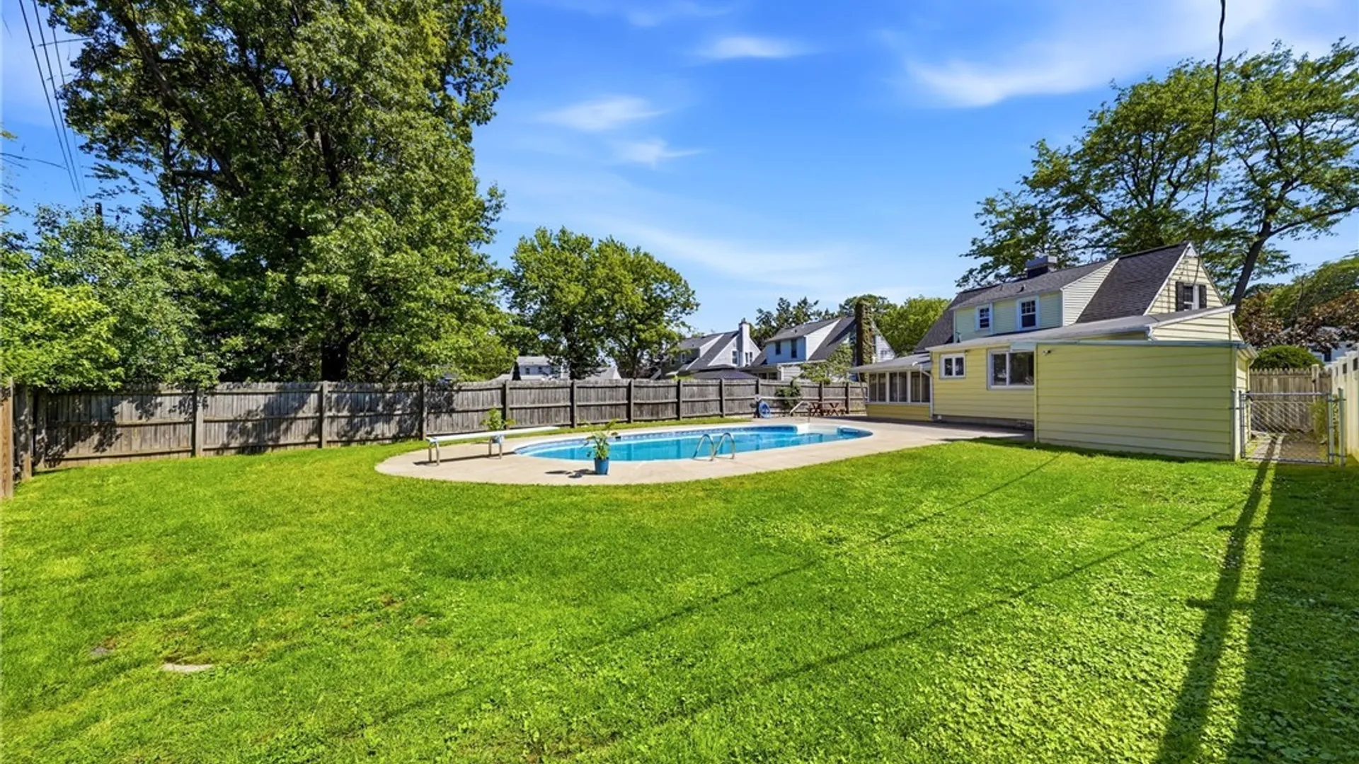 Property at 114 Brockett Drive, Tonawanda, NY 14223 30