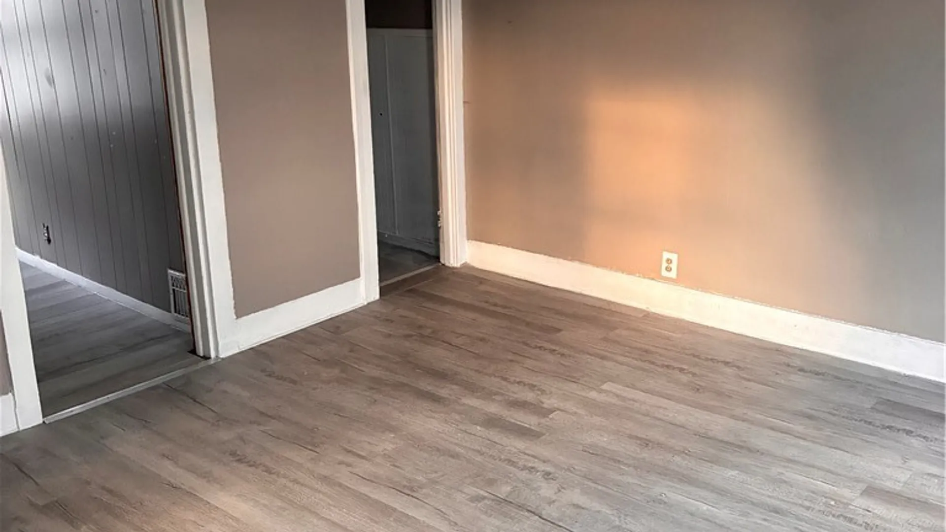 Property at 504 Ash Street, Syracuse, NY 13208 12