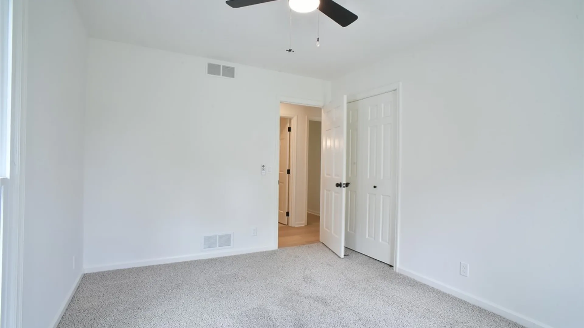 Property at 88 Stuyvesant Road, Pittsford, NY 14534 28