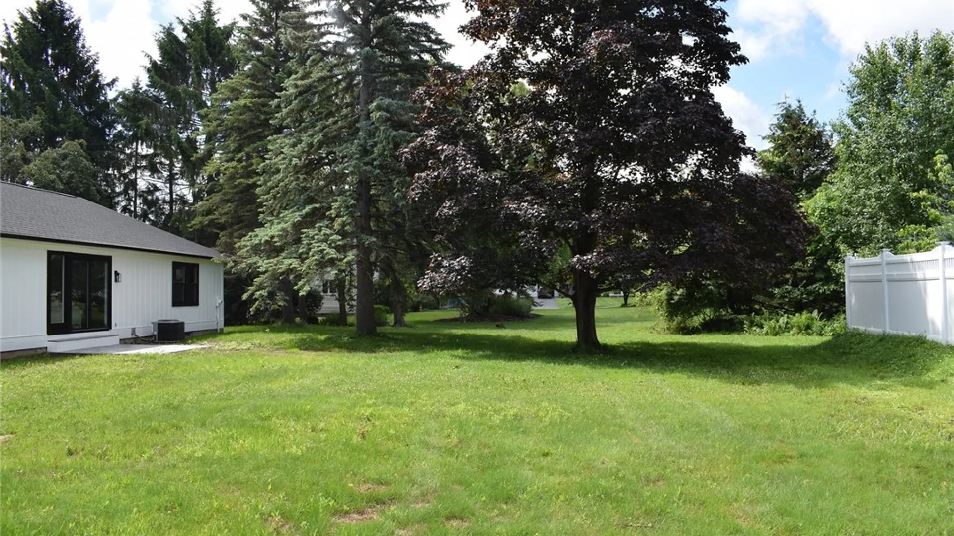Property at 88 Stuyvesant Road, Pittsford, NY 14534 3