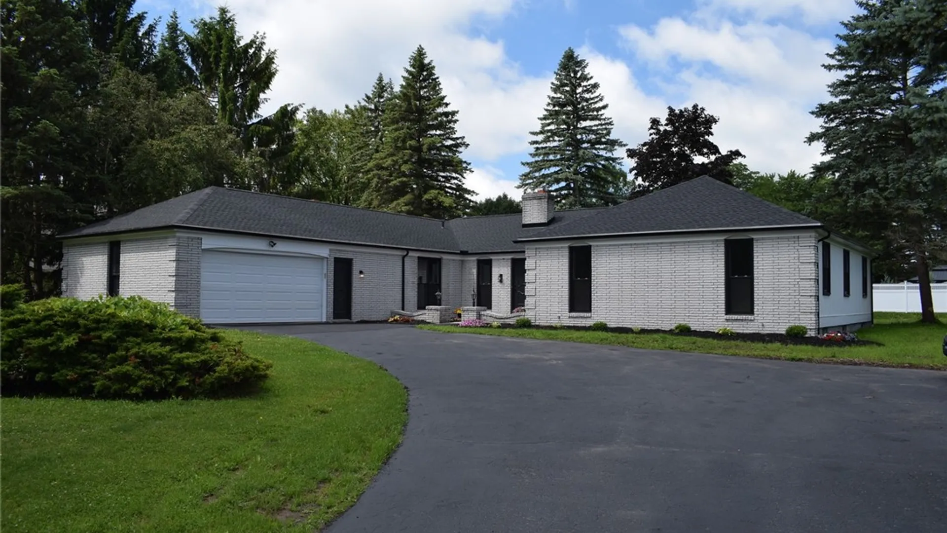 Property at 88 Stuyvesant Road, Pittsford, NY 14534 6