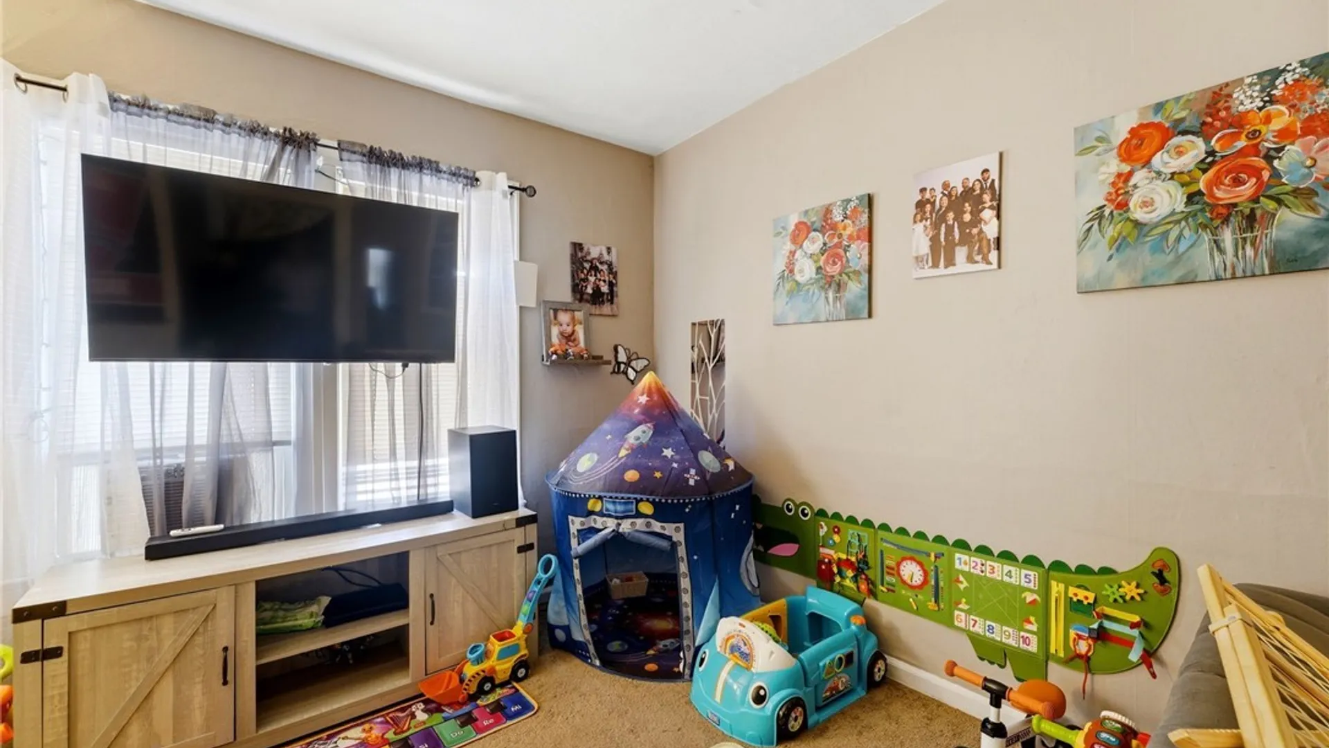 Property at 85 Kirby Avenue, Lackawanna, NY 14218 27