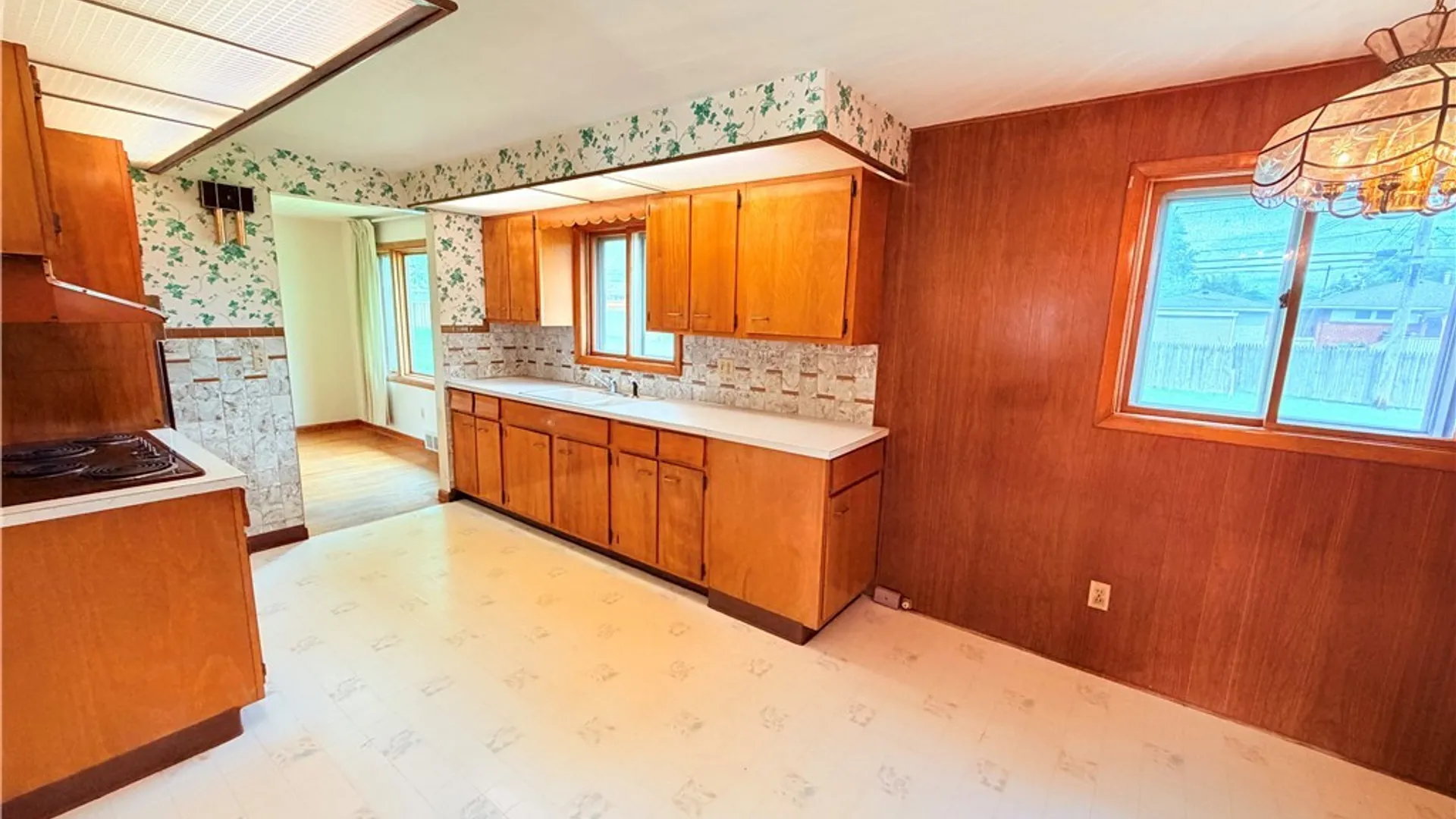 Property at 45 Charlescrest Court, West Seneca, NY 14224 2