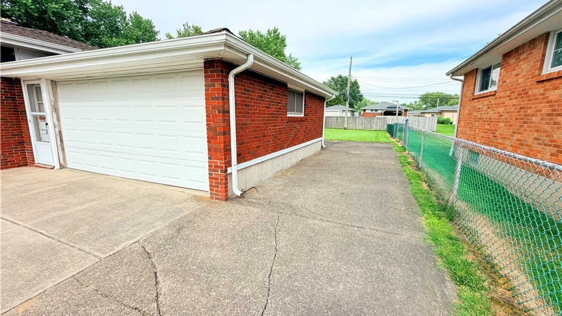 Property at 45 Charlescrest Court, West Seneca, NY 14224 23