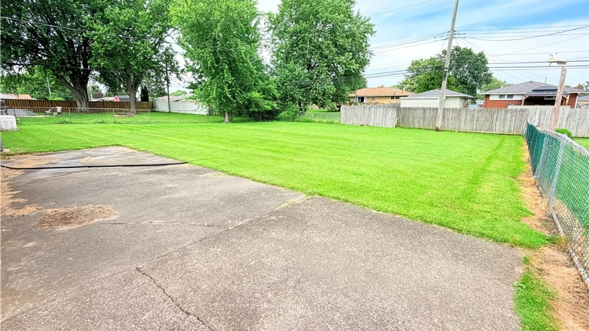 Property at 45 Charlescrest Court, West Seneca, NY 14224 28