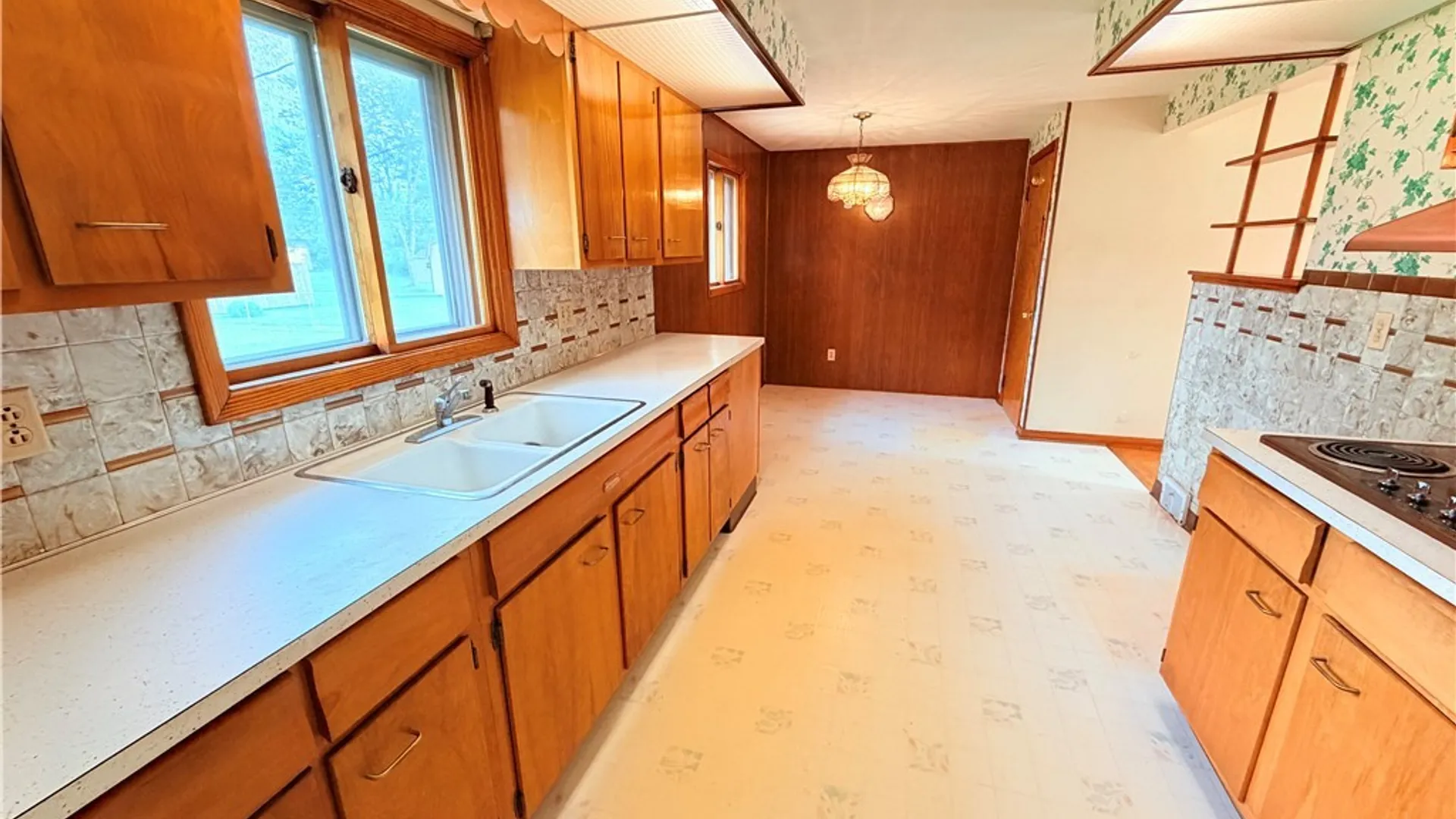 Property at 45 Charlescrest Court, West Seneca, NY 14224 4