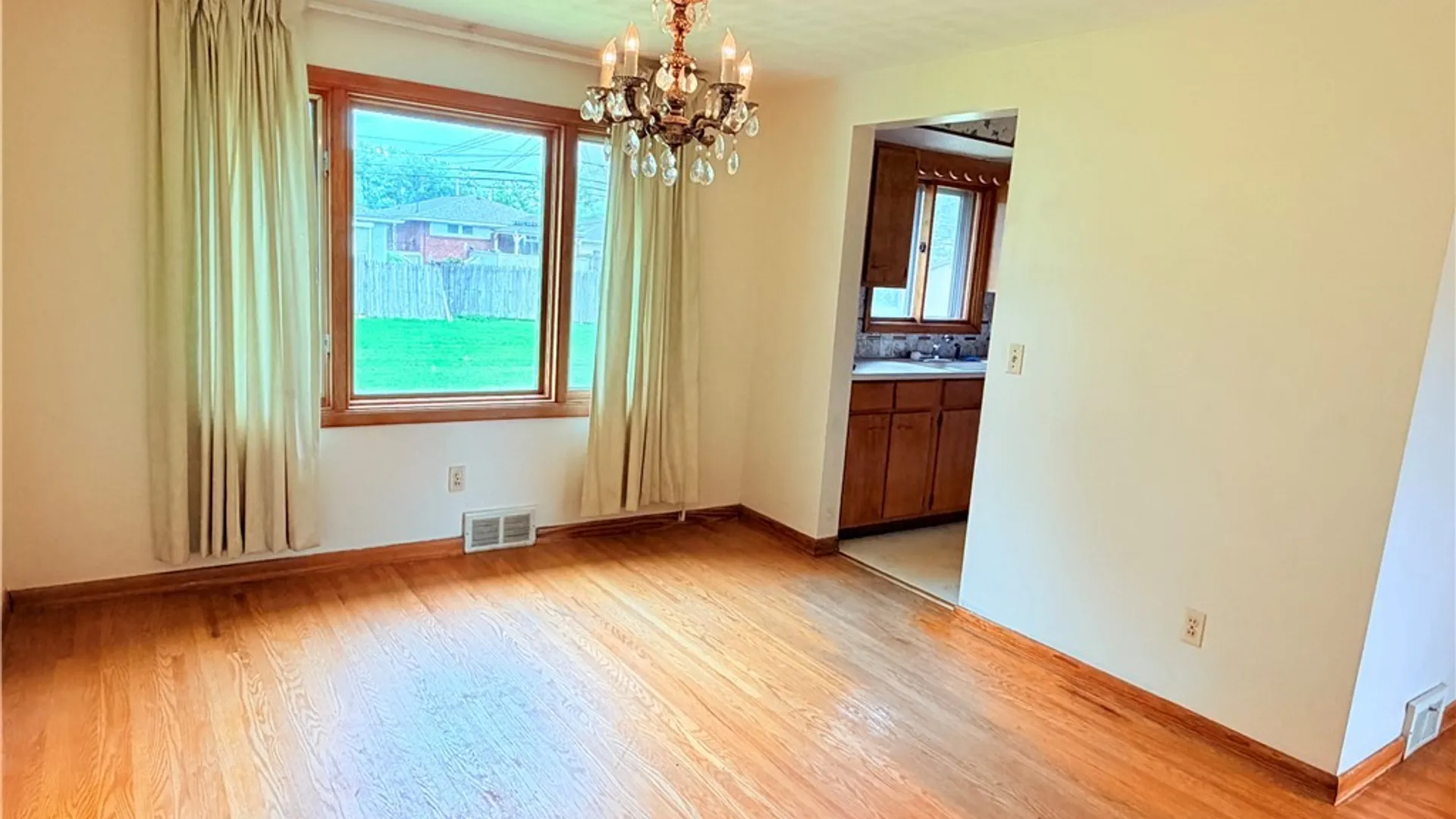 Property at 45 Charlescrest Court, West Seneca, NY 14224 7