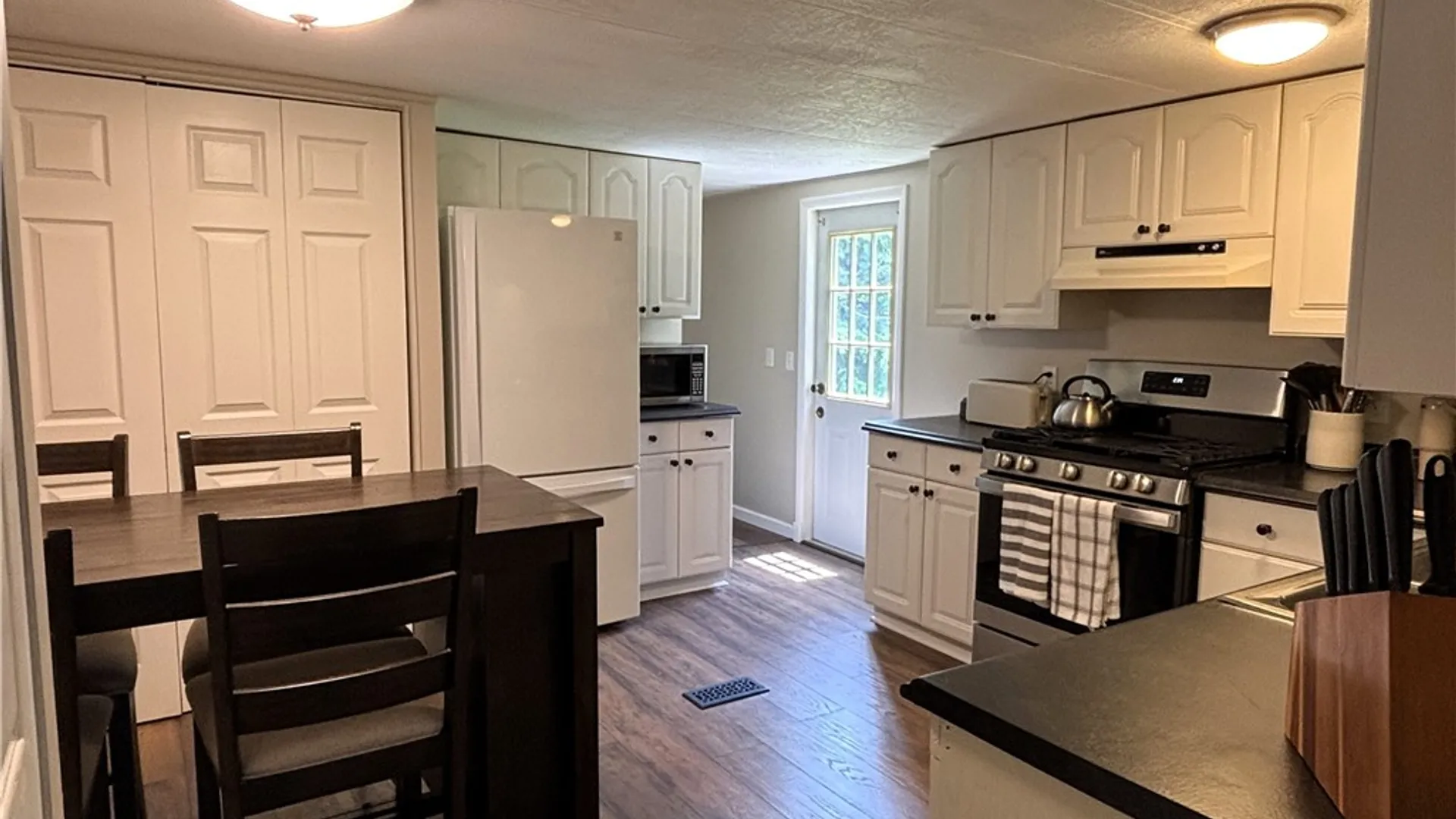 Property at 17 Farmingdale Drive, Hamlin, NY 14464 10