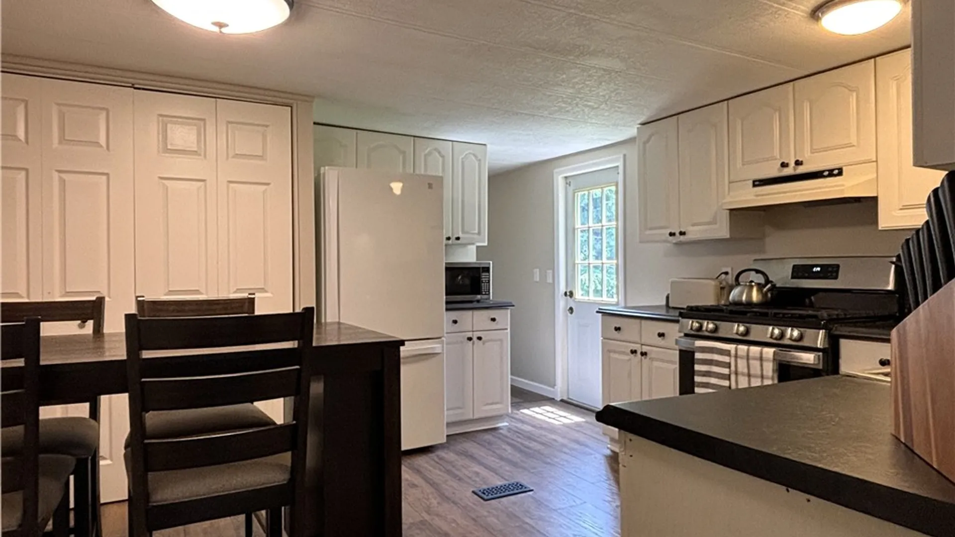 Property at 17 Farmingdale Drive, Hamlin, NY 14464 12