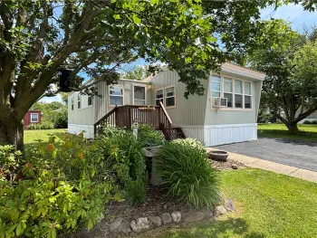 Property at 17 Farmingdale Drive, Hamlin, NY 14464