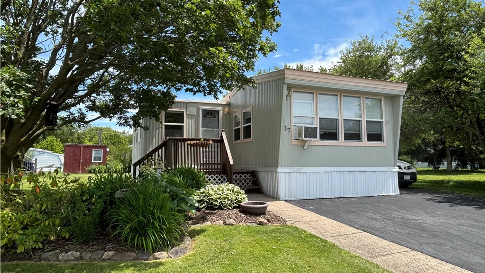 Property at 17 Farmingdale Drive, Hamlin, NY 14464 2