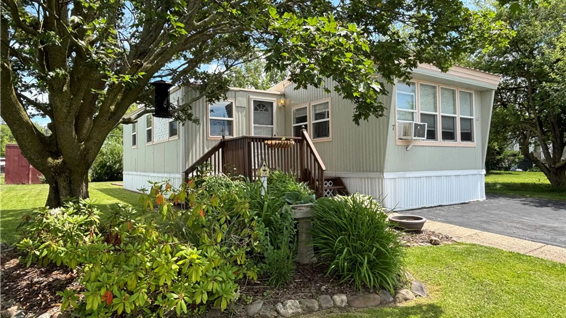 Property at 17 Farmingdale Drive, Hamlin, NY 14464 36