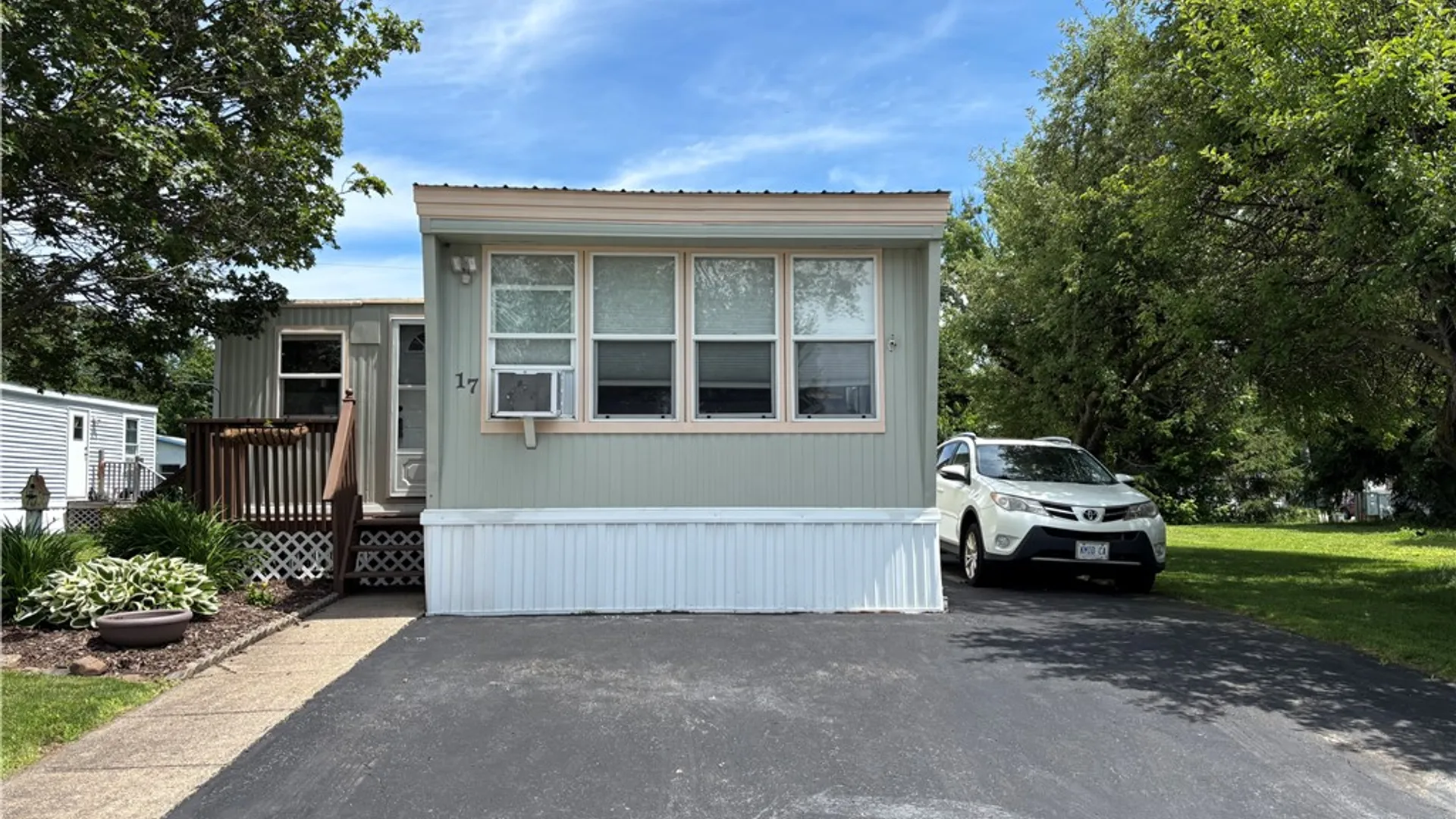 Property at 17 Farmingdale Drive, Hamlin, NY 14464 5