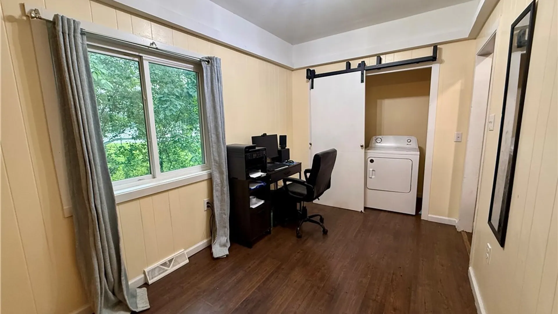 Property at 2 Phelps Avenue, New Hartford, NY 13413 5