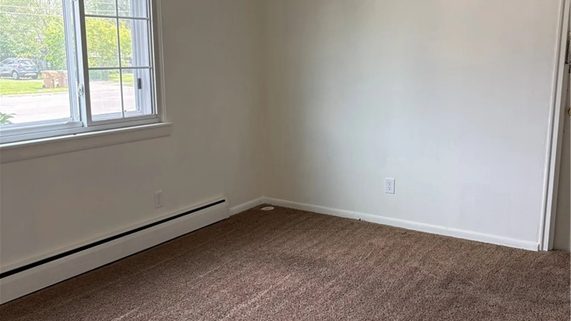 Property at 1025 George Urban Boulevard, Cheektowaga, NY 14225 8