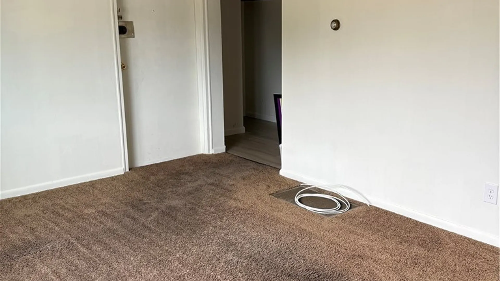Property at 1025 George Urban Boulevard, Cheektowaga, NY 14225 9