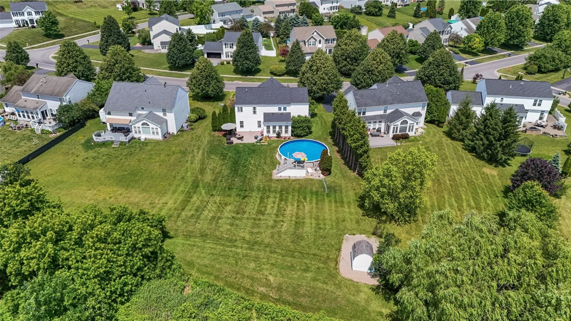 Property at 777 Duck Holw, Victor, NY 14564 45