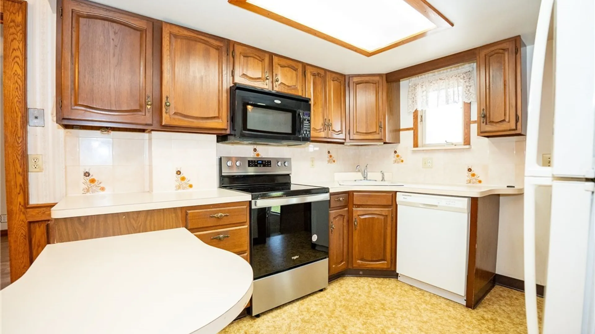 Property at 105 Elm Street, Lackawanna, NY 14218 12