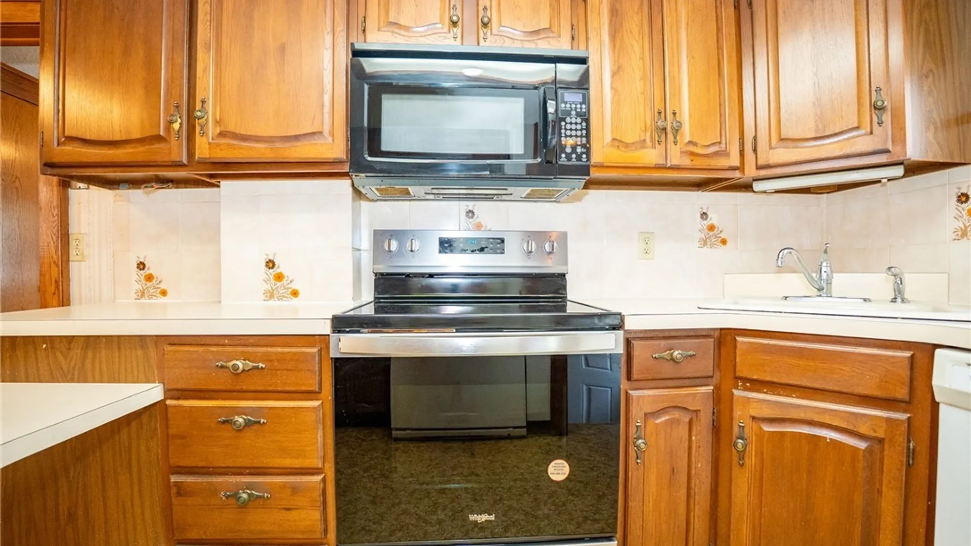 Property at 105 Elm Street, Lackawanna, NY 14218 13
