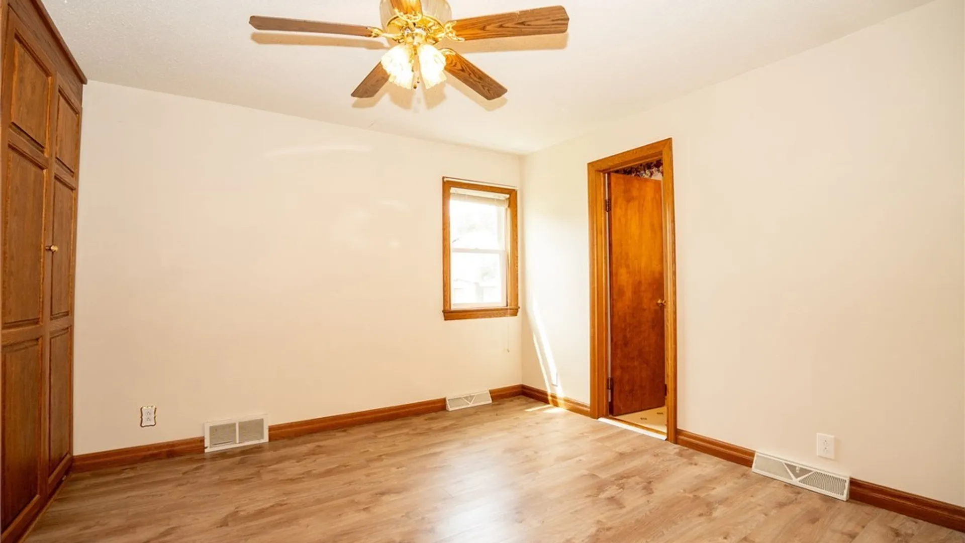 Property at 105 Elm Street, Lackawanna, NY 14218 16