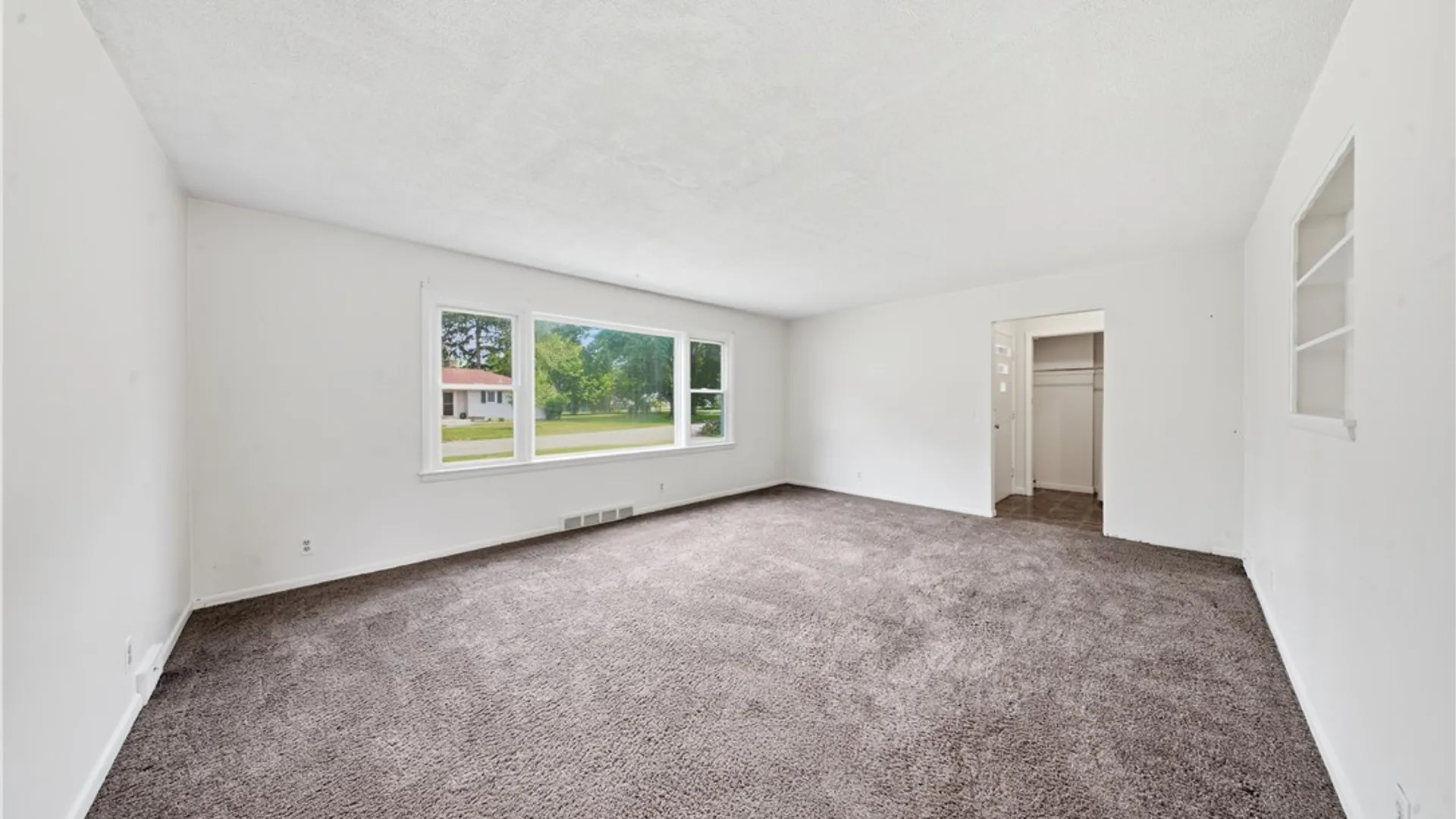 Property at 249 Ellington Drive, Greece, NY 14616 4