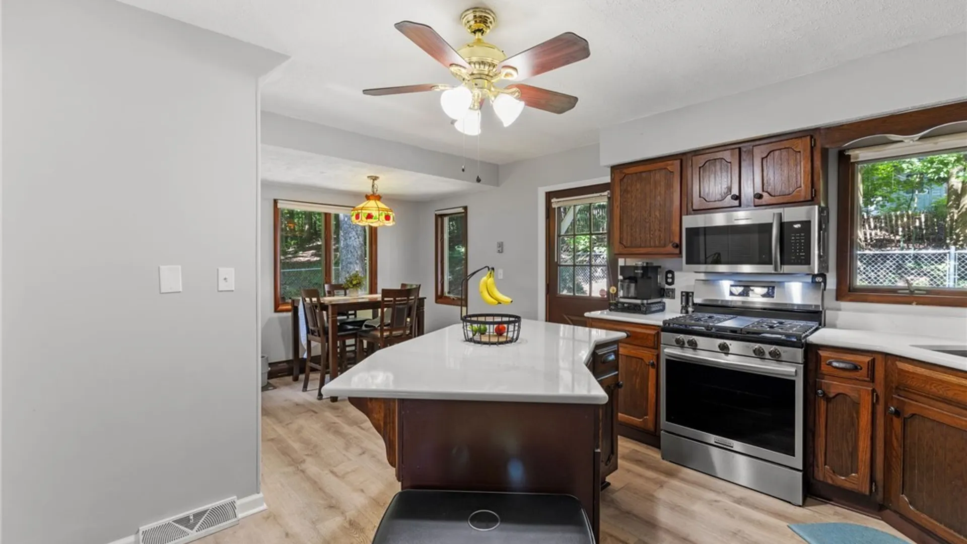 Property at 400 Richfield Avenue, Syracuse, NY 13205 15