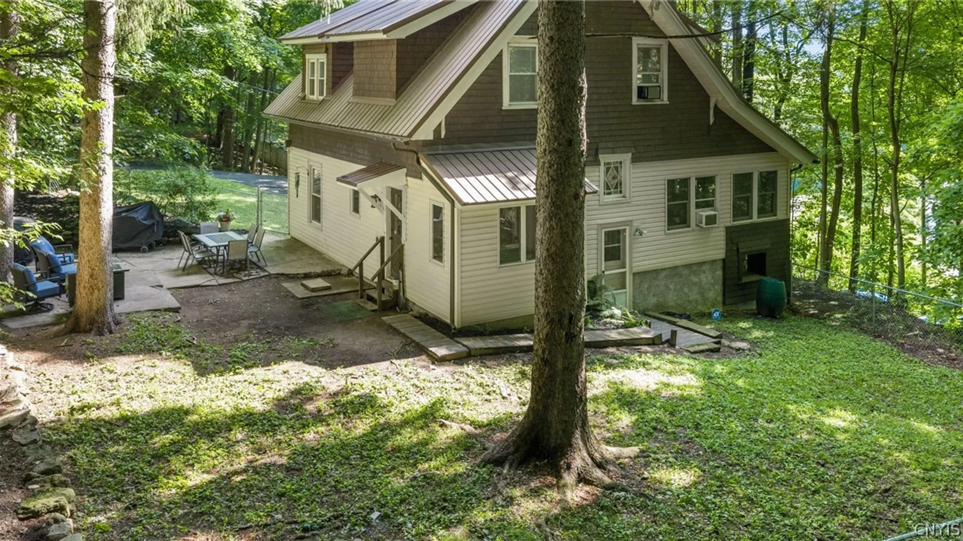 Property at 400 Richfield Avenue, Syracuse, NY 13205 46