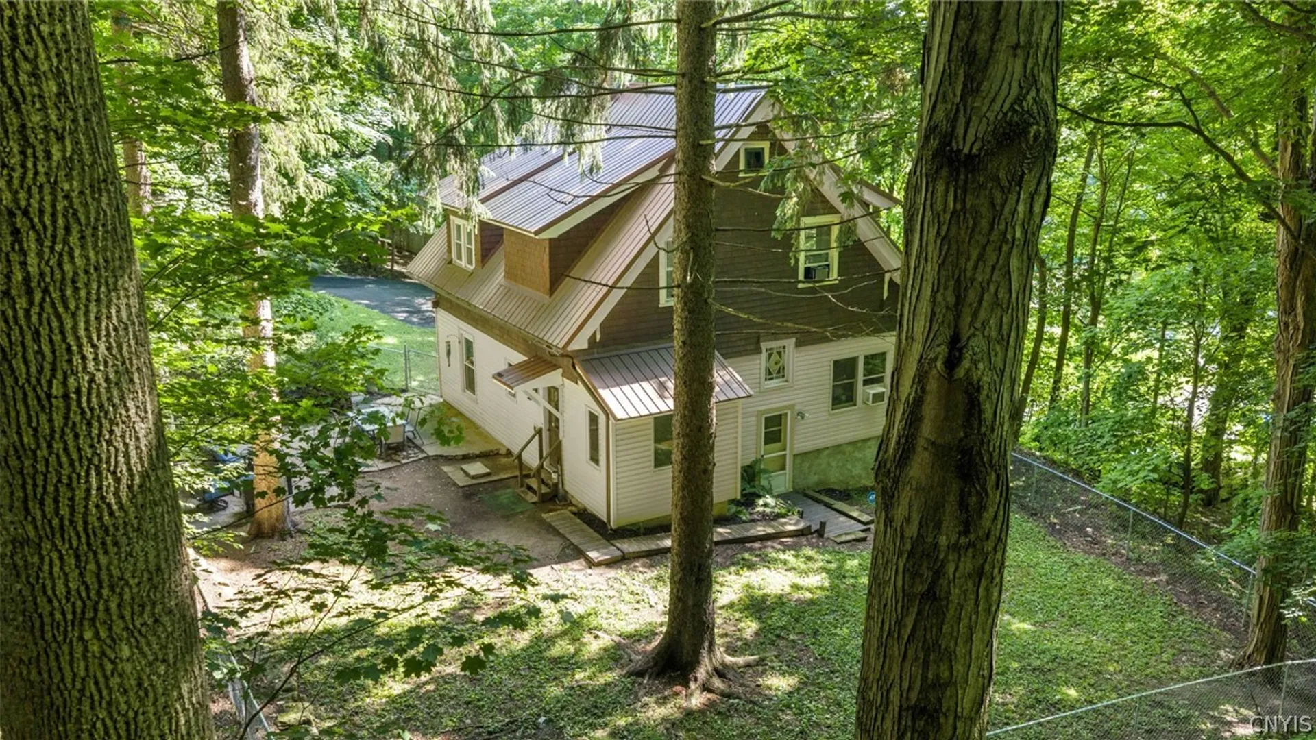 Property at 400 Richfield Avenue, Syracuse, NY 13205 47