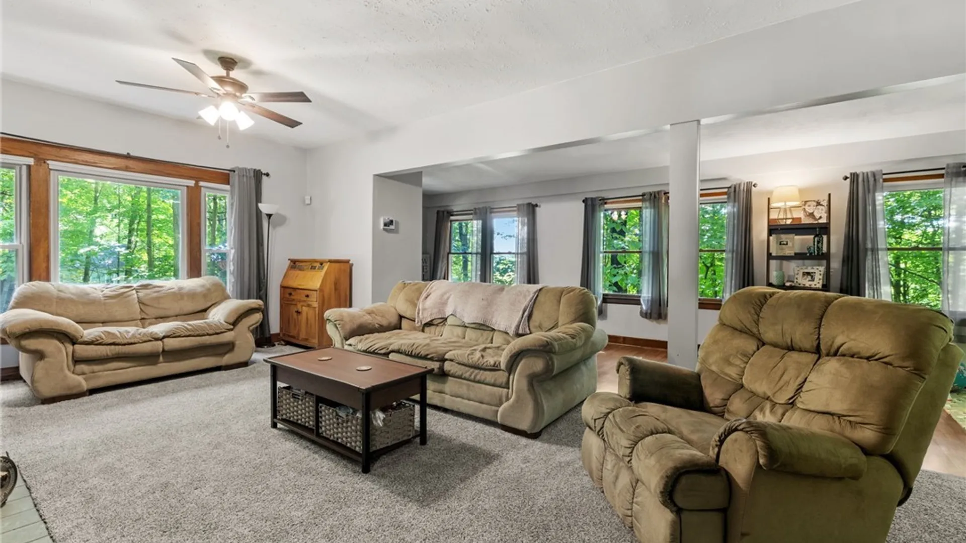 Property at 400 Richfield Avenue, Syracuse, NY 13205 6