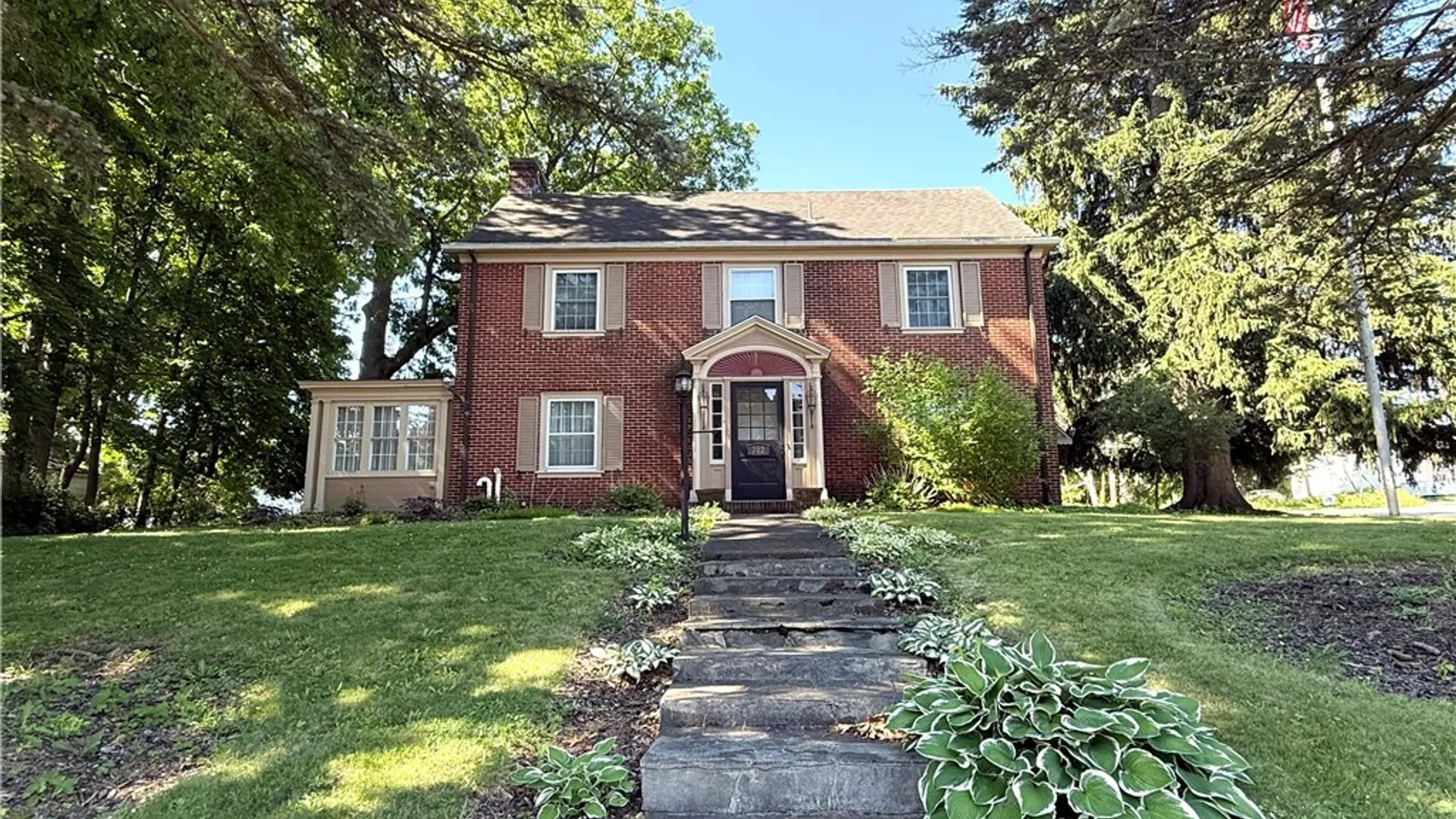 Property at 702 Parkway, Utica, NY 13501 2