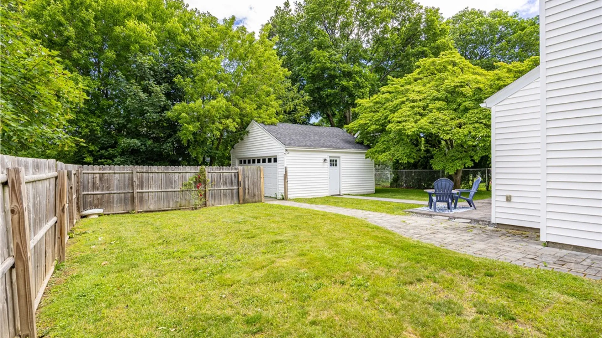 Property at 218 Somershire Drive, Irondequoit, NY 14617 46