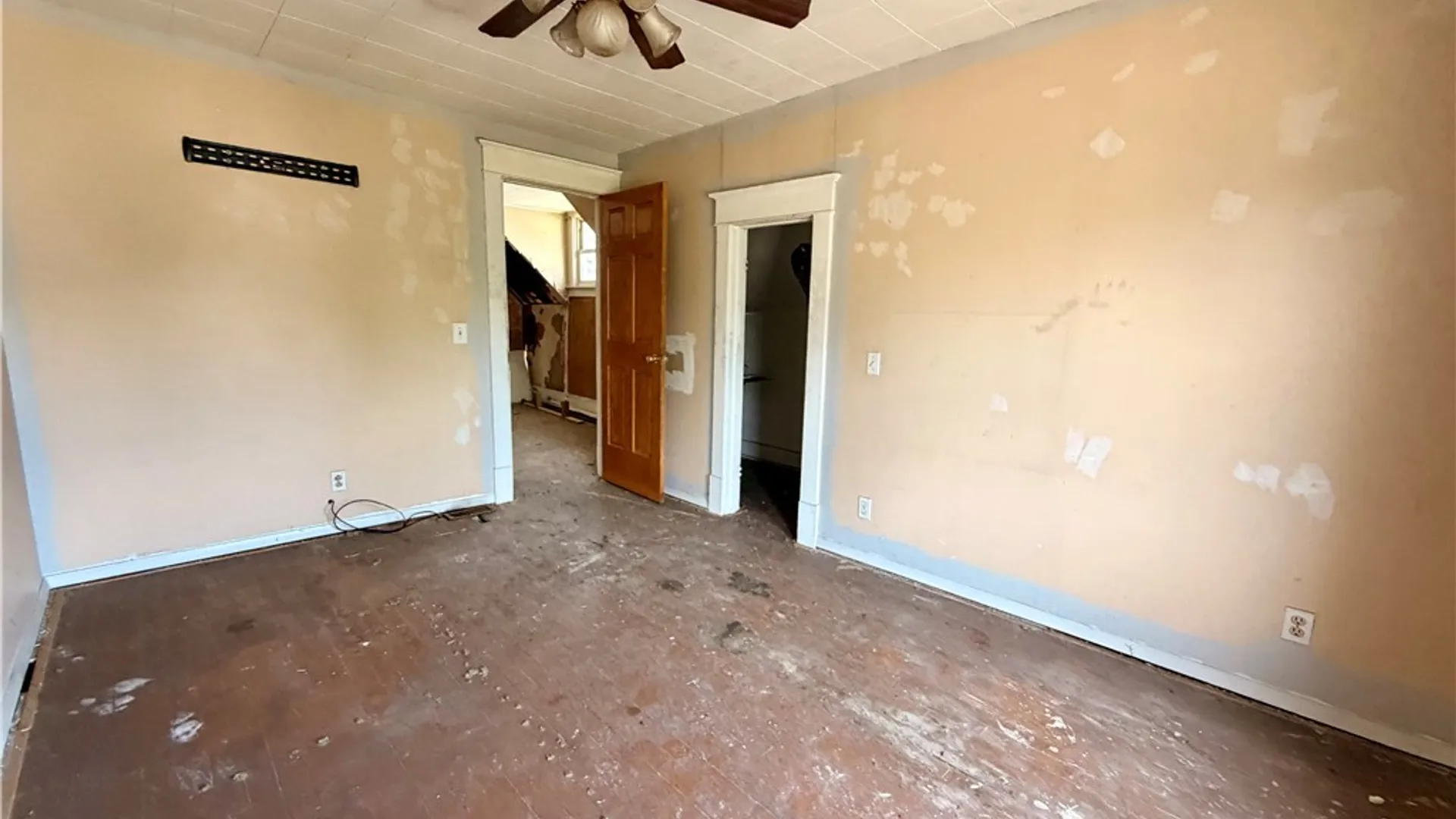 Property at 52 Stephenson Avenue, West Seneca, NY 14224 14