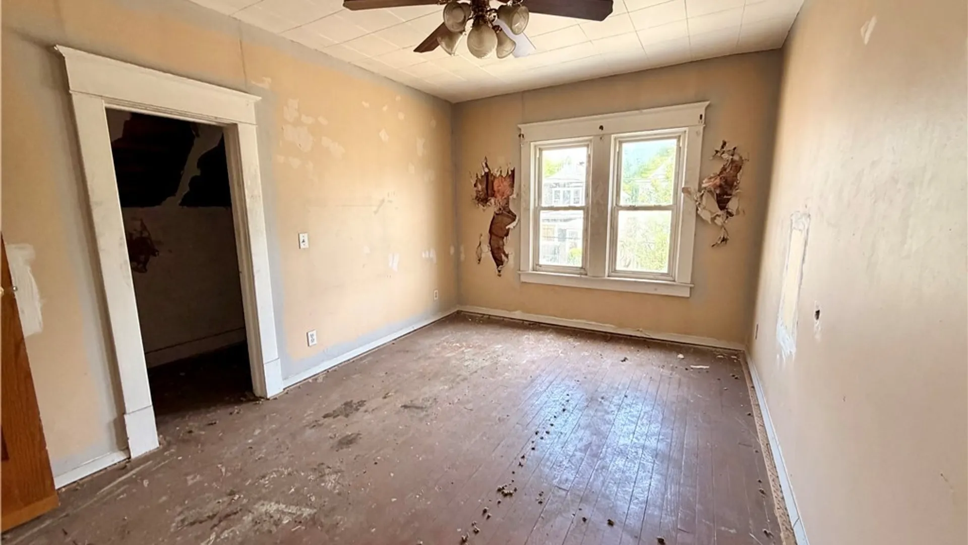 Property at 52 Stephenson Avenue, West Seneca, NY 14224 15