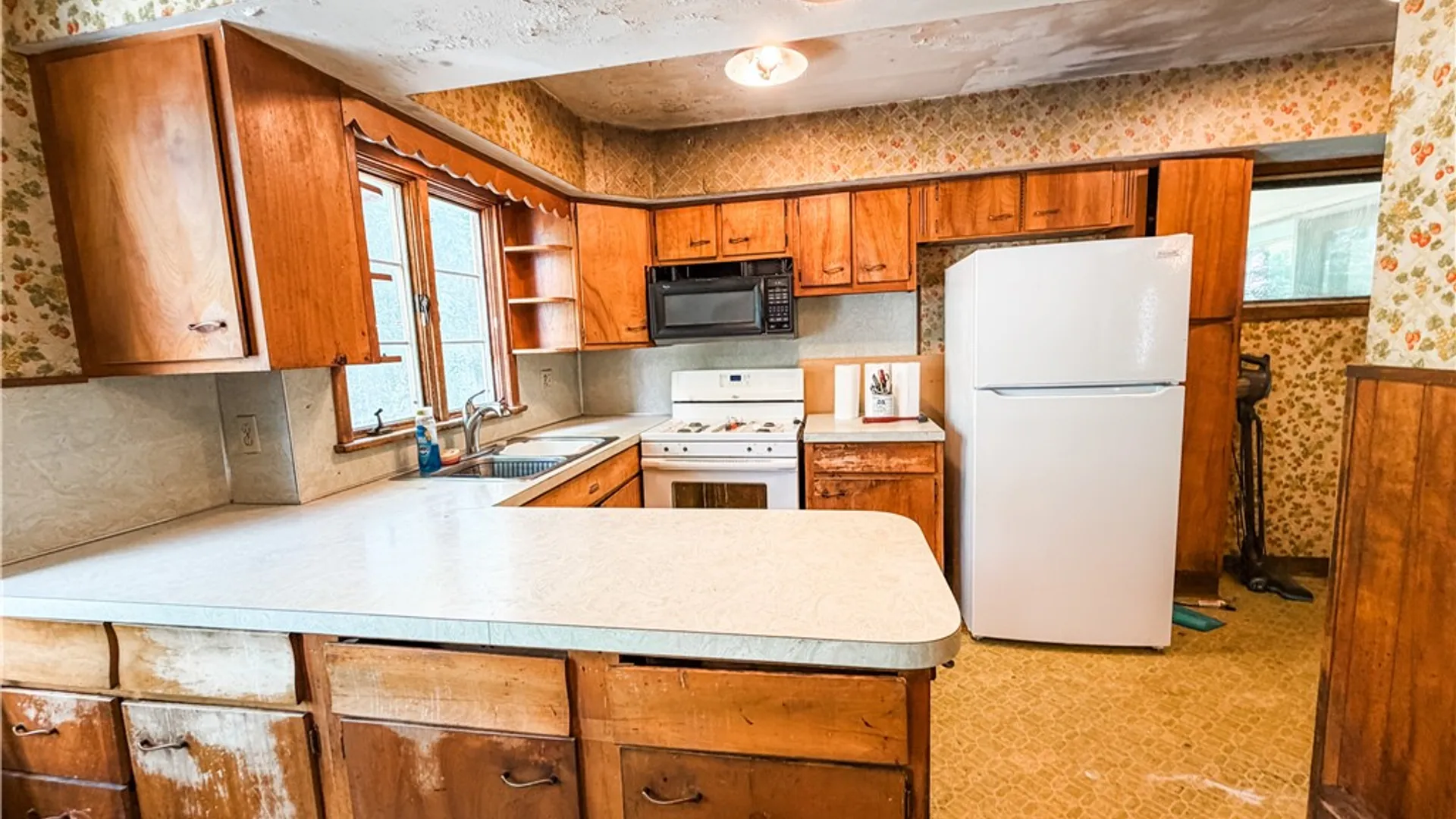 Property at 68 Steel Street, Auburn, NY 13021 26