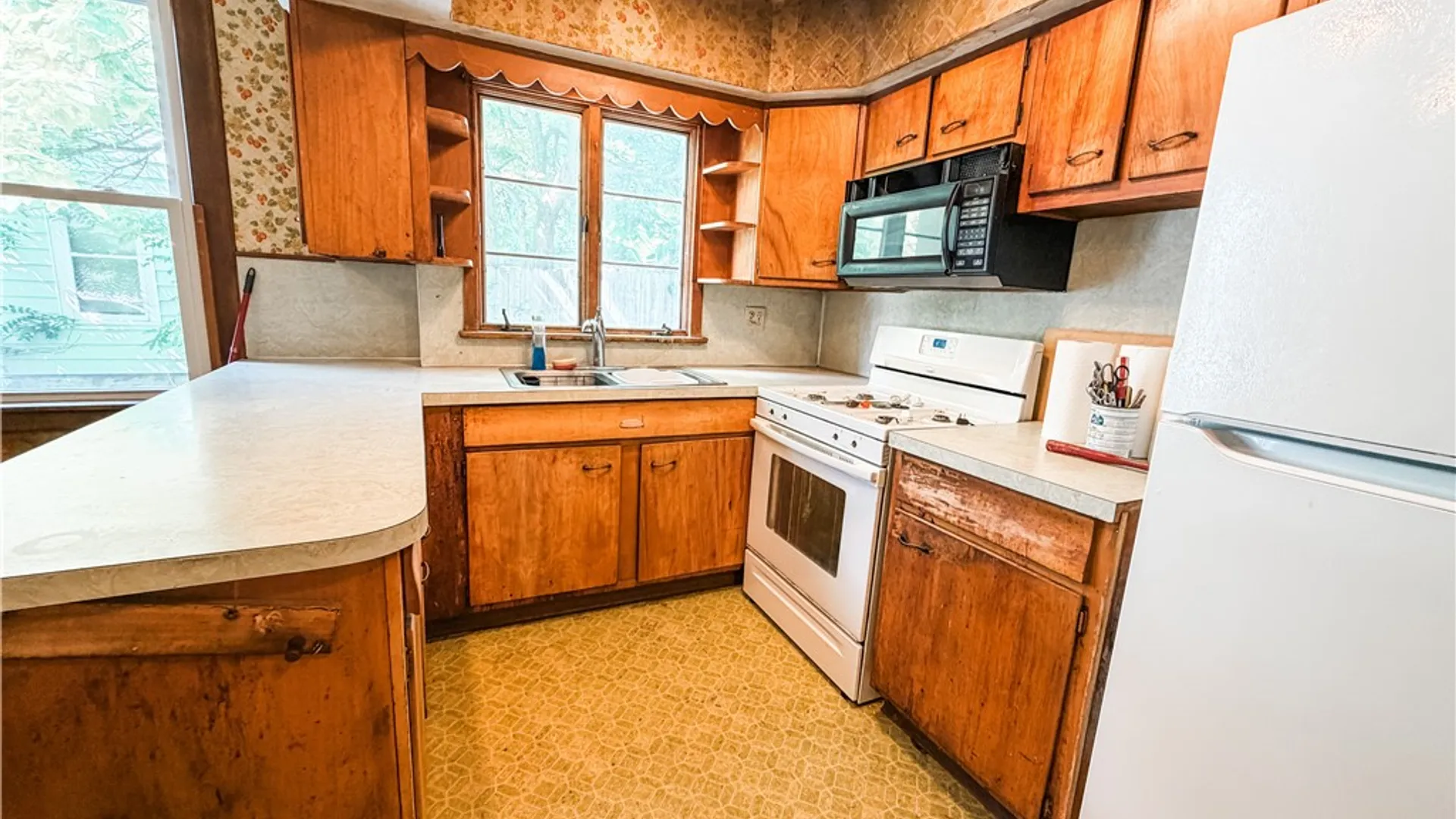 Property at 68 Steel Street, Auburn, NY 13021 28