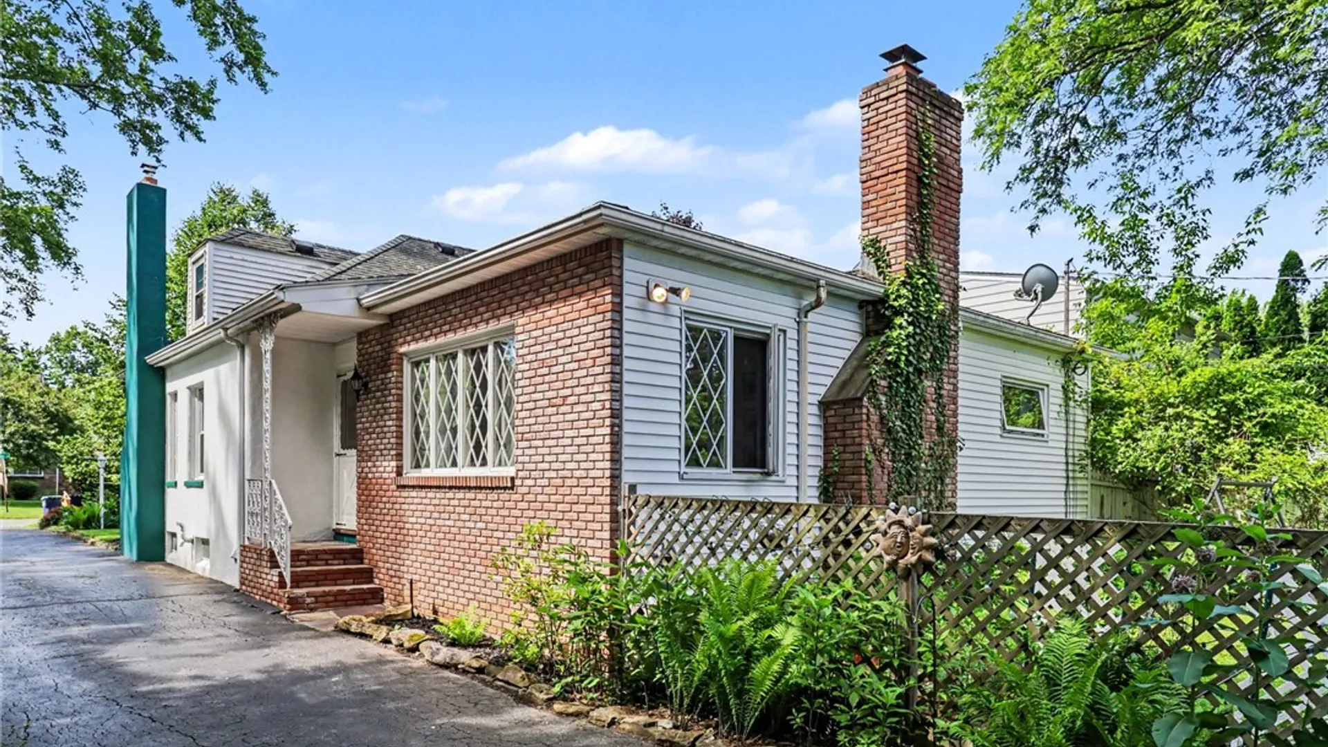 Property at 748 Eaton Road, Irondequoit, NY 14617 25
