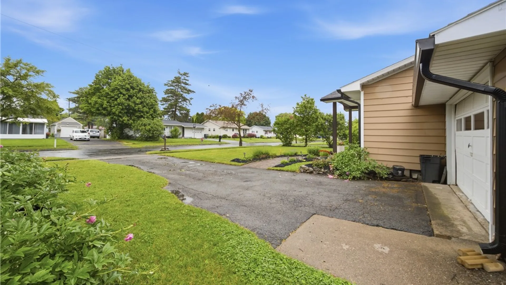 Property at 107 Canandaigua Avenue, Canandaigua City, NY 14424 33