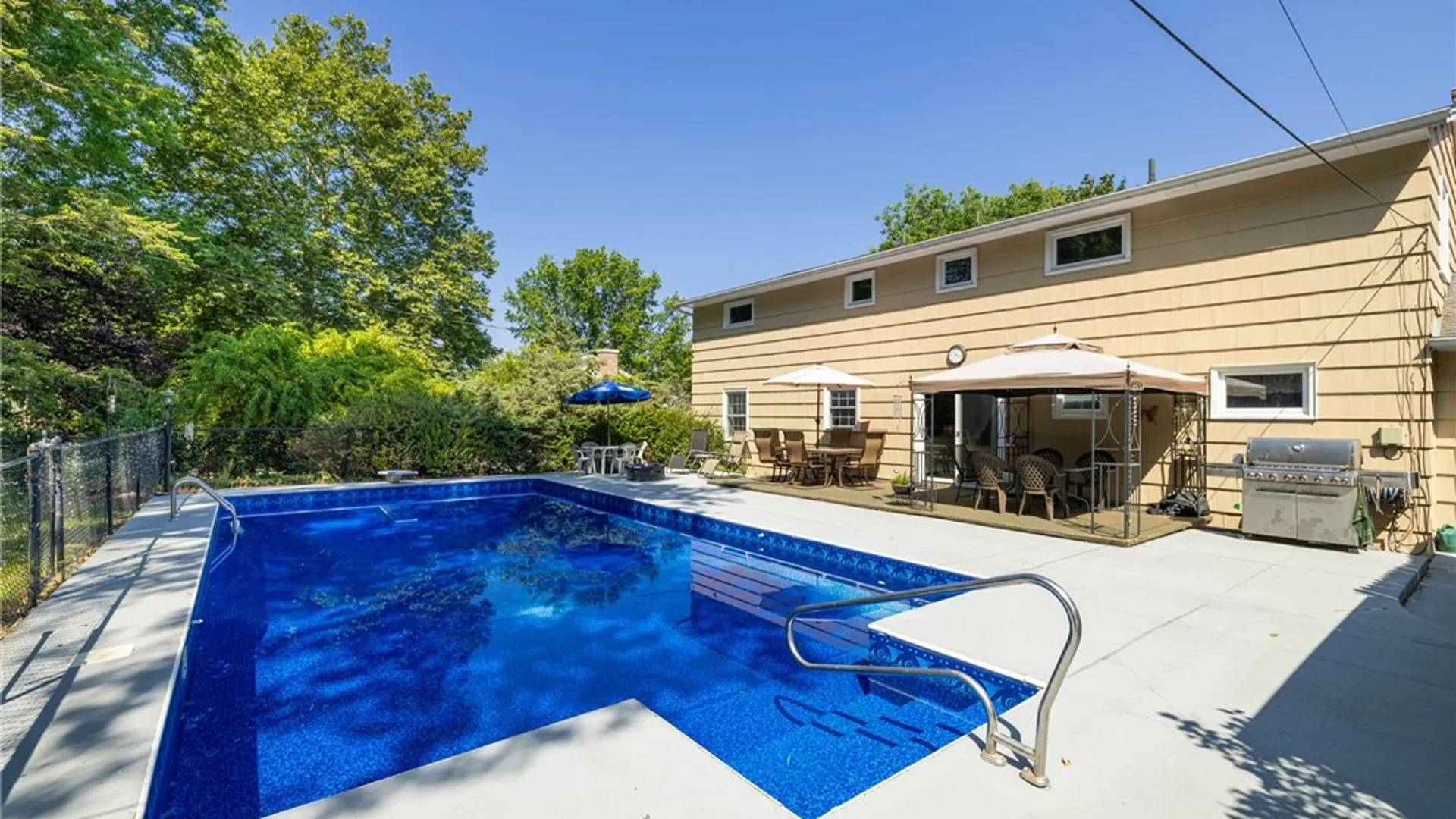 Property at 47 Hillrise Drive, Penfield, NY 14526 41