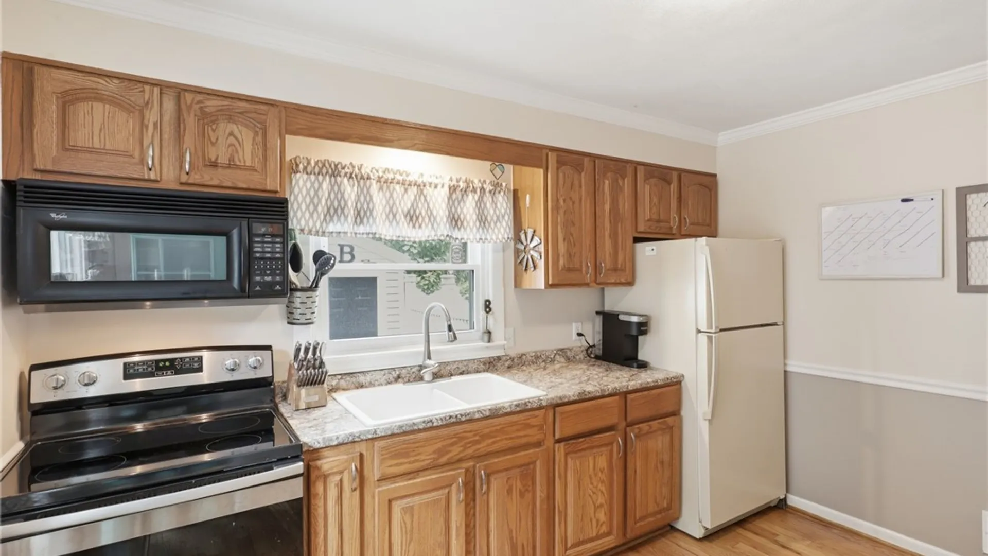 Property at 23 Montcalm Drive, Irondequoit, NY 14617 10