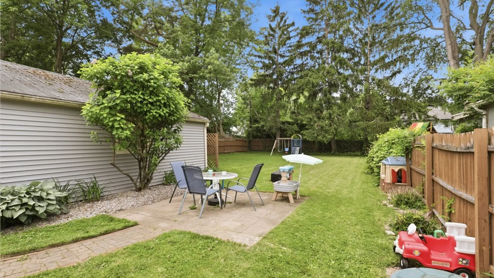 Property at 23 Montcalm Drive, Irondequoit, NY 14617 24