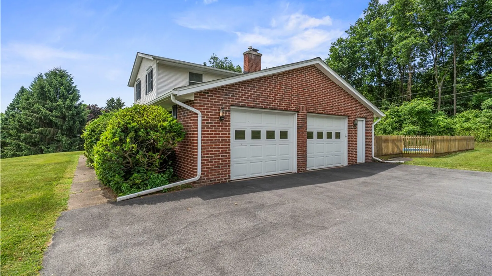 Property at 7374 Trillium Trail, Victor, NY 14564 3