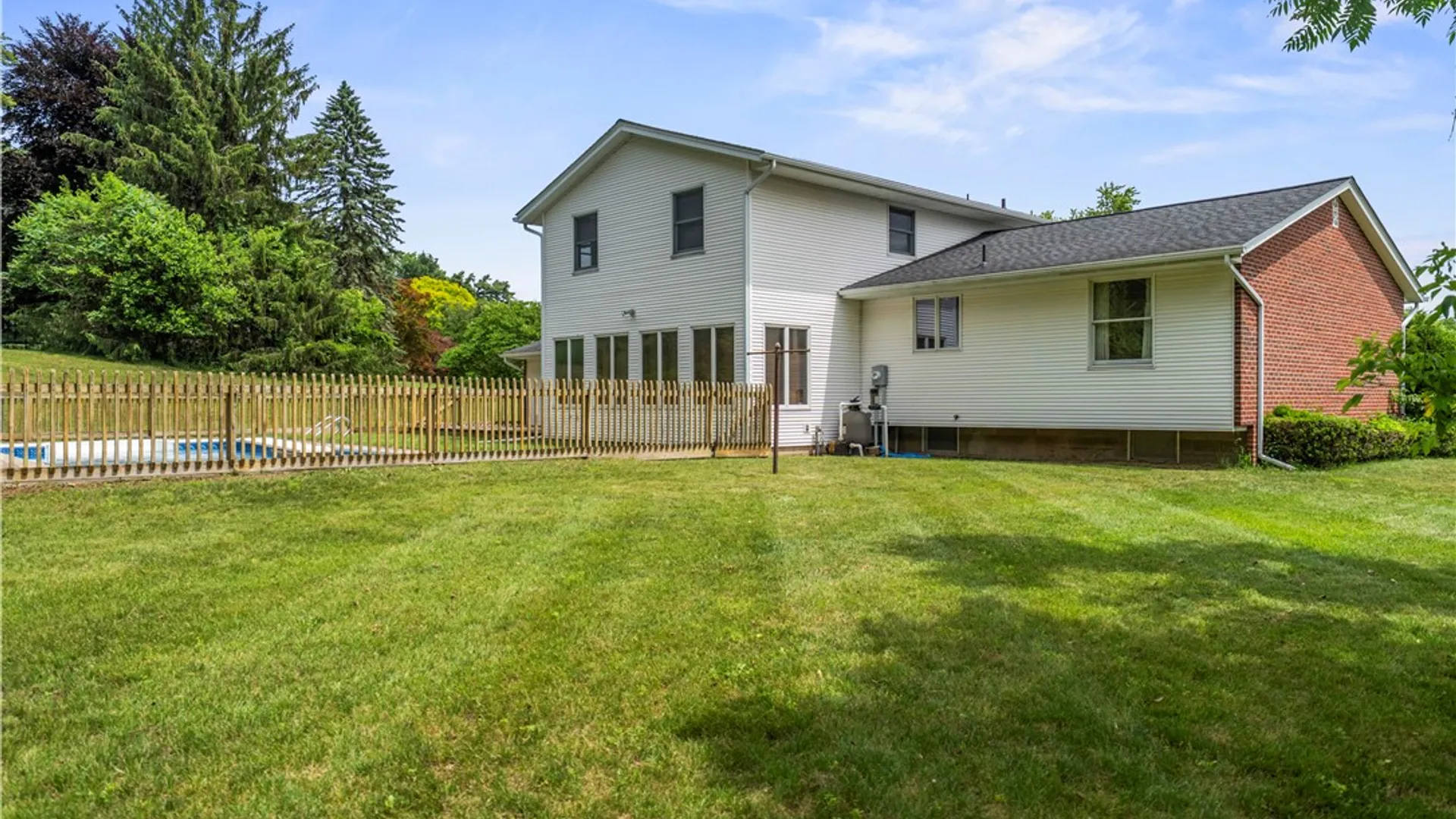 Property at 7374 Trillium Trail, Victor, NY 14564 4