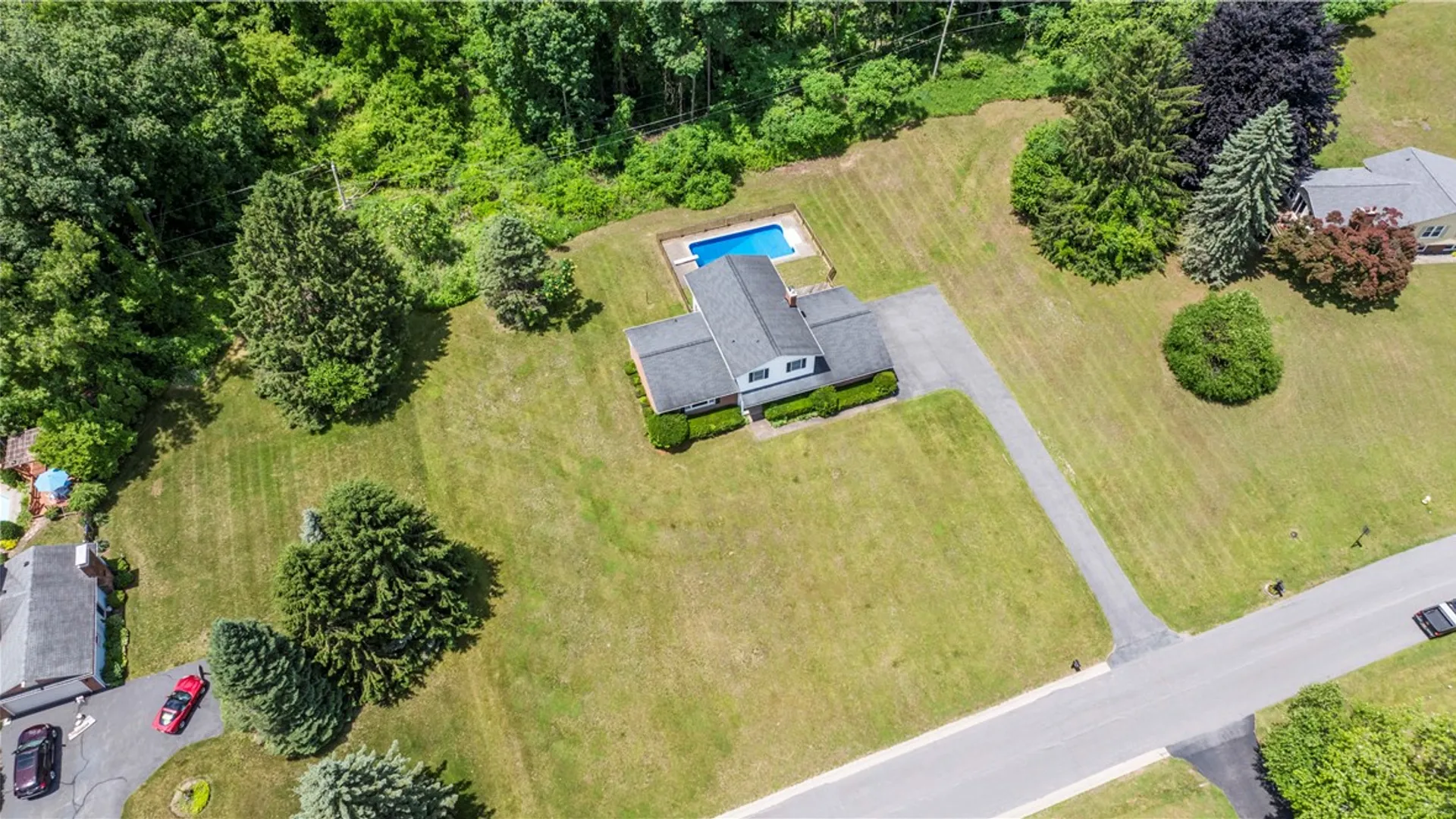 Property at 7374 Trillium Trail, Victor, NY 14564 5