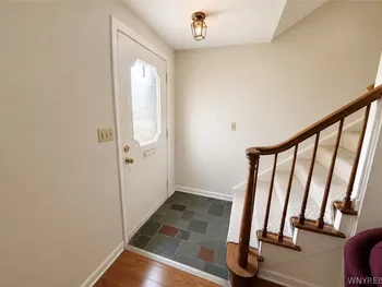 Property at 40 Hamlin Sq, Amherst, NY 14221