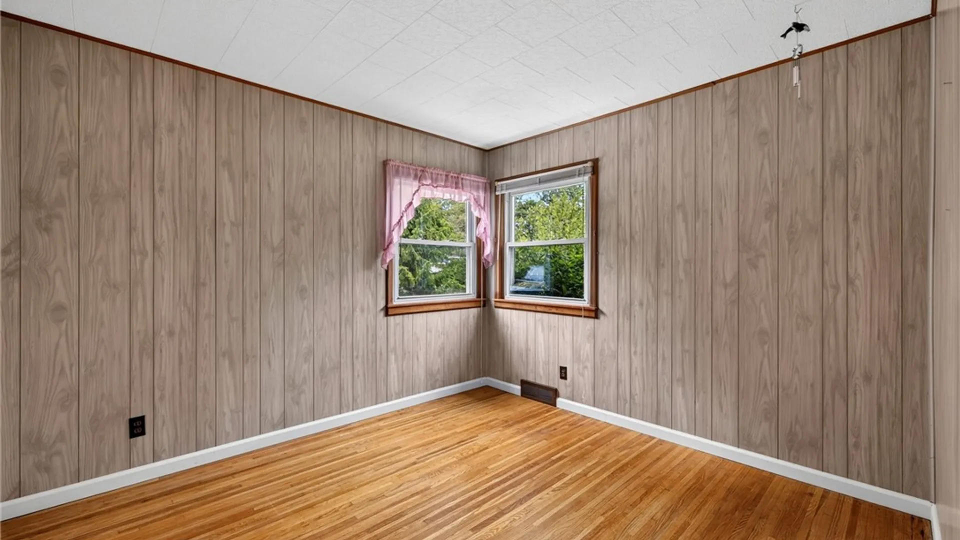 Property at 35 Barmont Drive, Greece, NY 14626 25