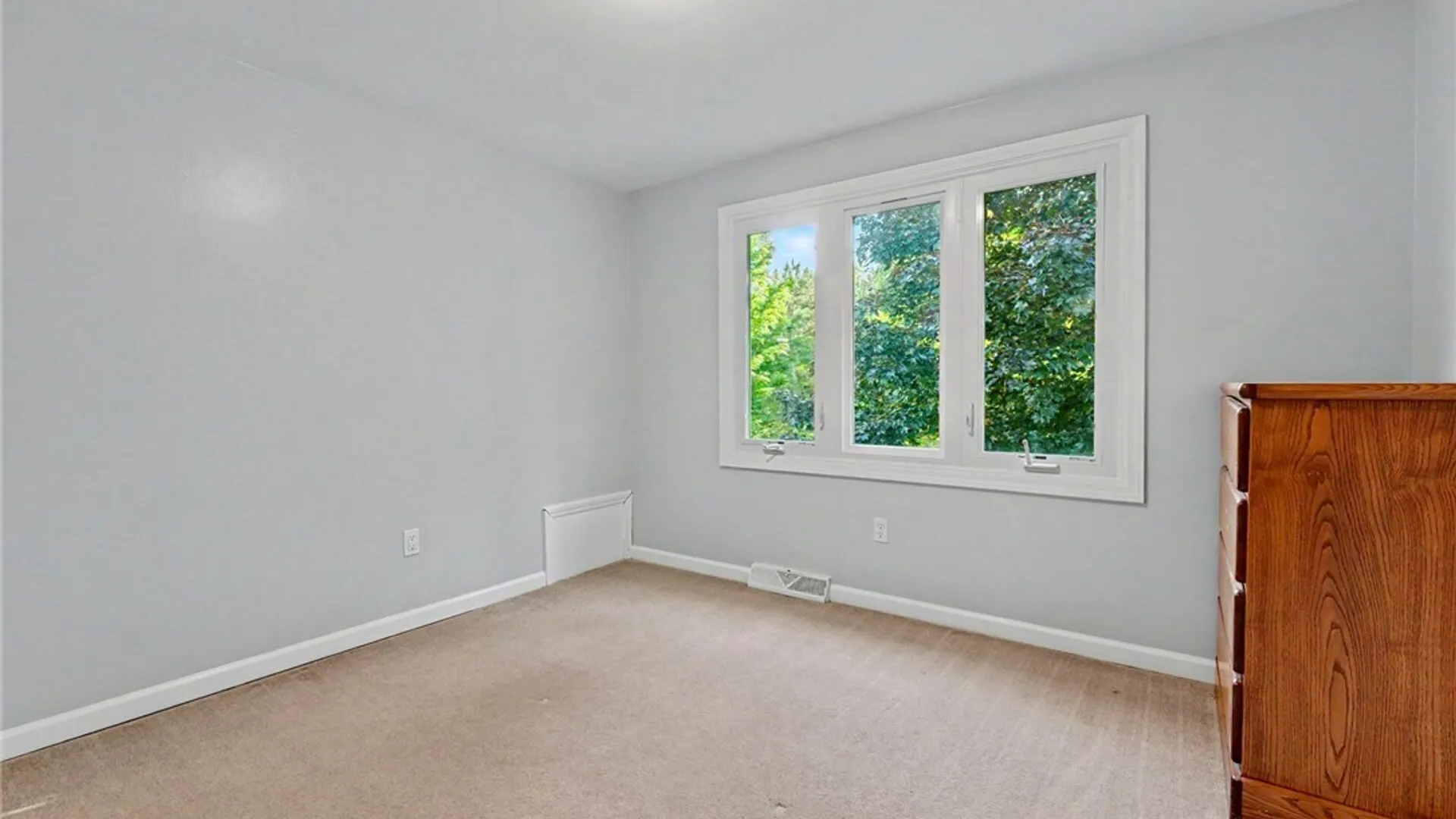 Property at 4 Curley Drive, Orchard Park, NY 14127 33