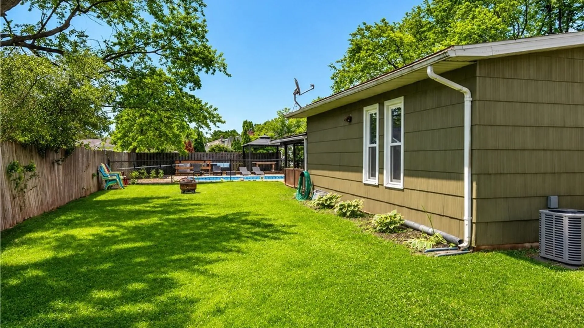 Property at 15 Vermont Avenue, Lockport City, NY 14094 3