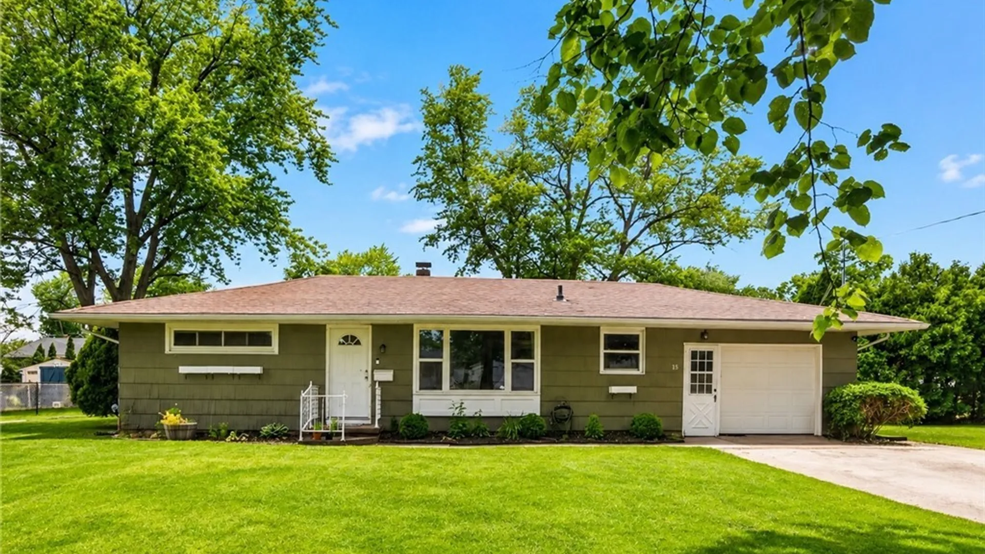 Property at 15 Vermont Avenue, Lockport City, NY 14094 5